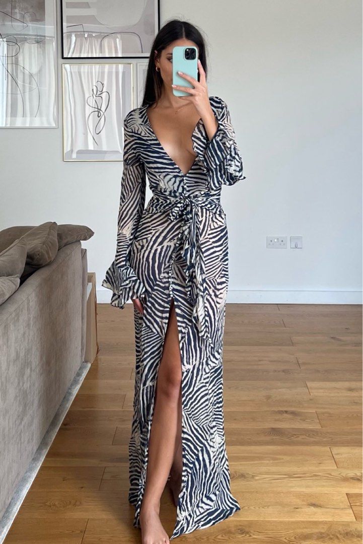 Deep V Long Sleeve- Rat & Boa